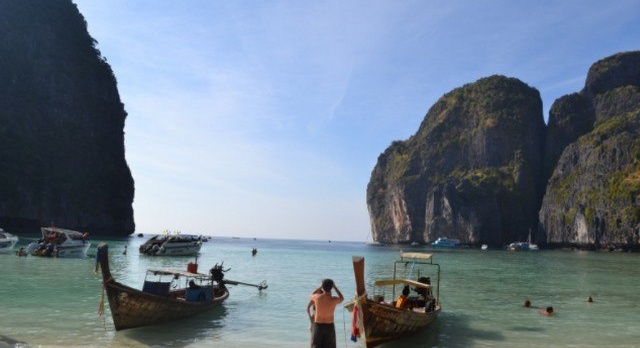 Maya Bay in Koh Phi Phi will not close down
