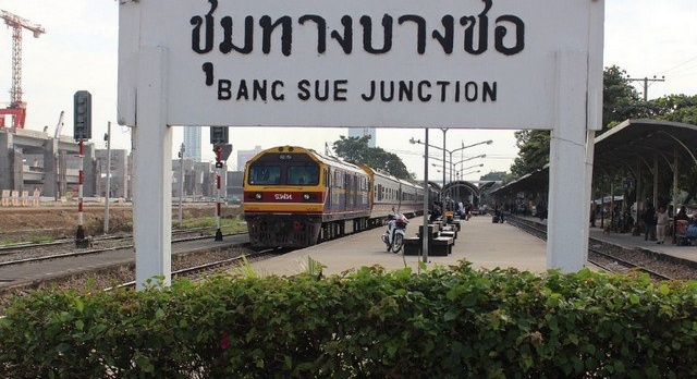 Thailand gives the train to China