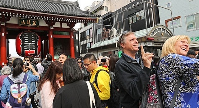 Japan keeps its target of 40 million tourists