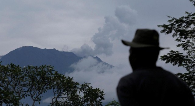 Tourism Alert: Bali volcano wakes up again