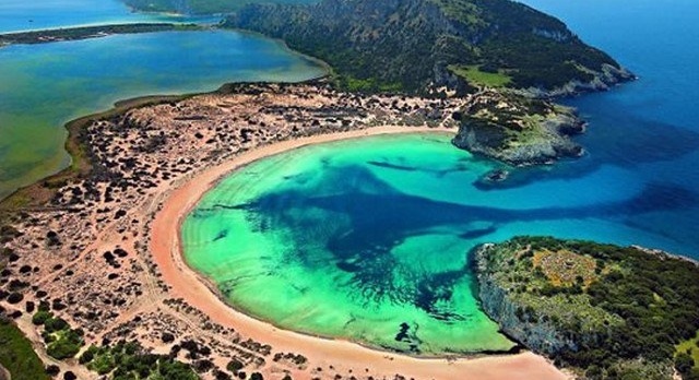 Omega Beach : one of the most beautiful beaches in the Mediterranean