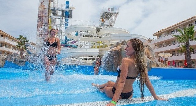 In Miami the Tidal Cove Water Park is open