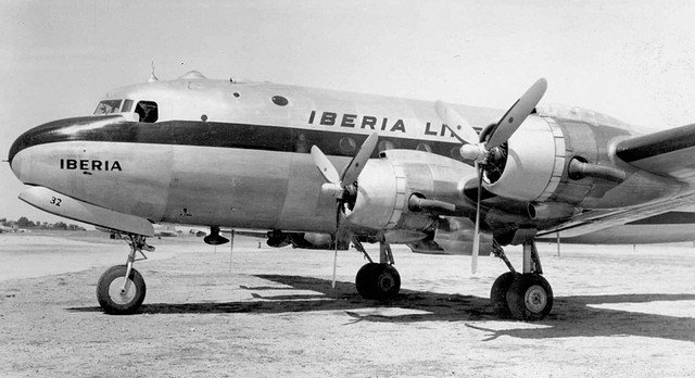 Iberia celebrates the 70th anniversary of its flights from Paris to Madrid
