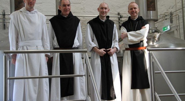 Tynt meadow : English monks between beer and prayer