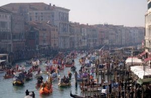 Will tourists be able to sink Venice?