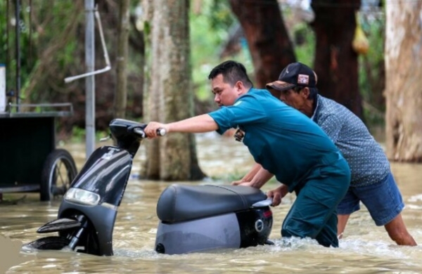 Vietnam Tourism Under Water