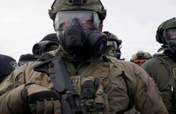 Terror militia : Ice, Trump&rsquo;s cash machine