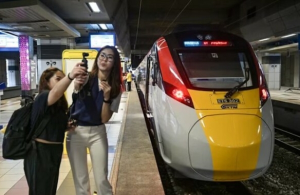 More expensive than the bus, cheaper than the plane: this is Malaysia&rsquo;s JB-KL electric train