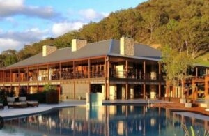 Ultra-luxury tourism in Australia with Marriott and Emirates